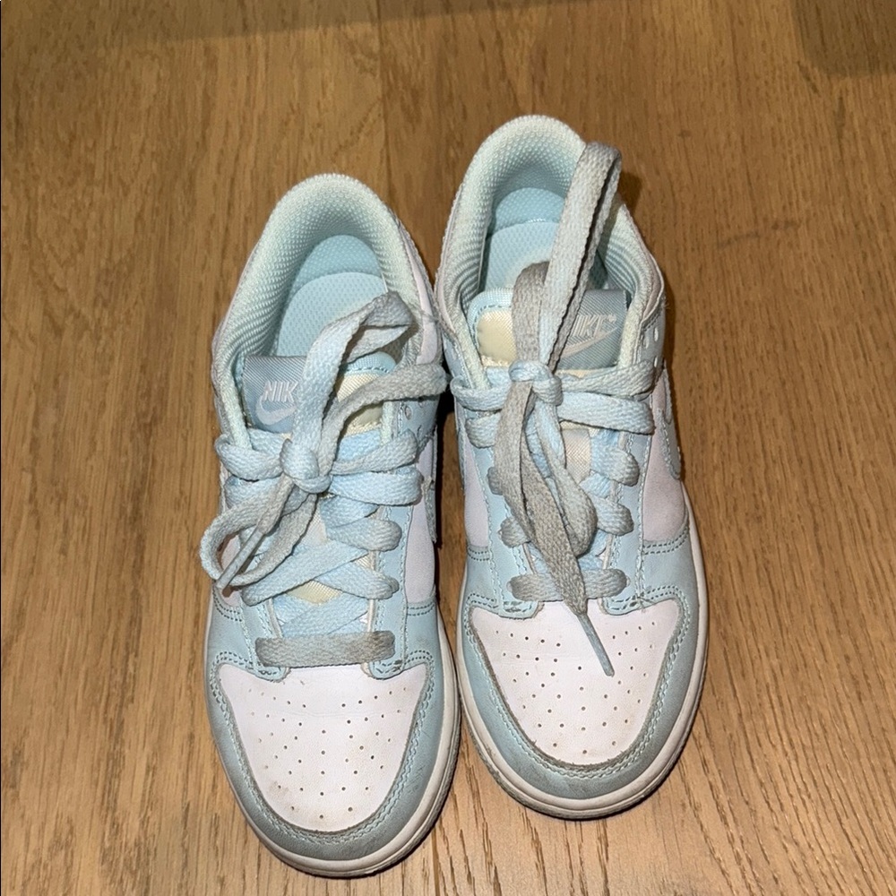 Nike White and Blue Retro Sneakers